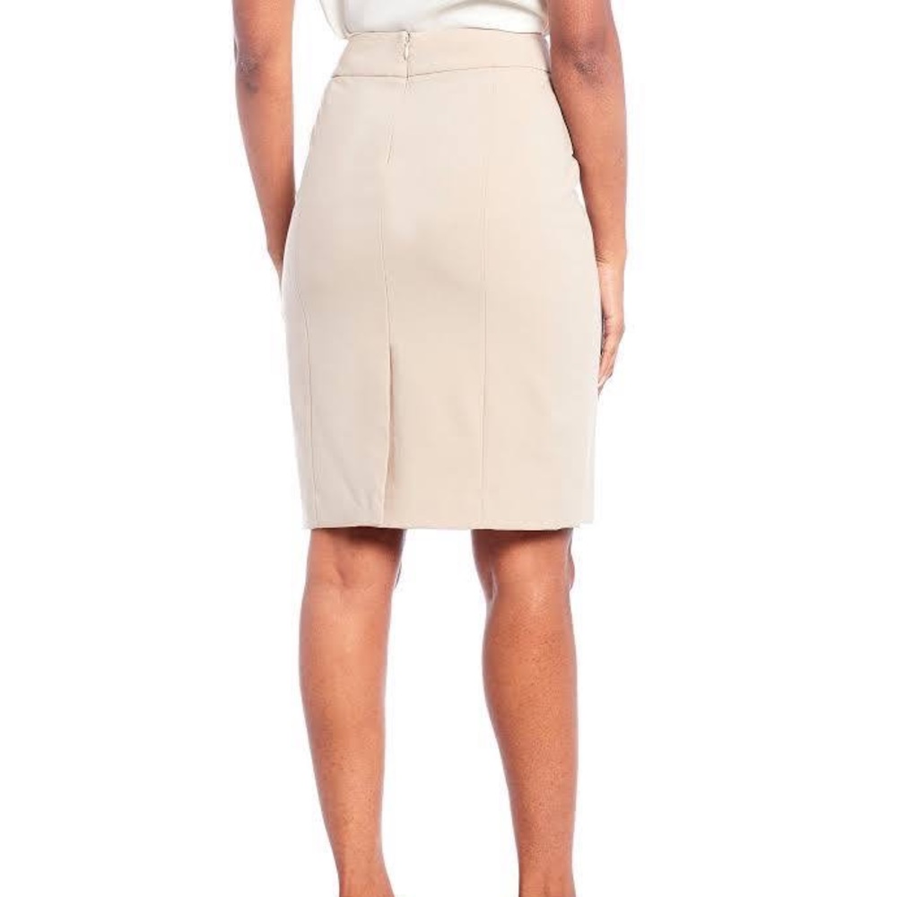 🌟 CLEARANCE! 🌟 H&M Creamy Beige Pencil Skirt